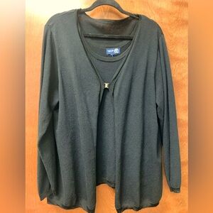 Black two-piece sweater set Venezia jeans, clothing company.